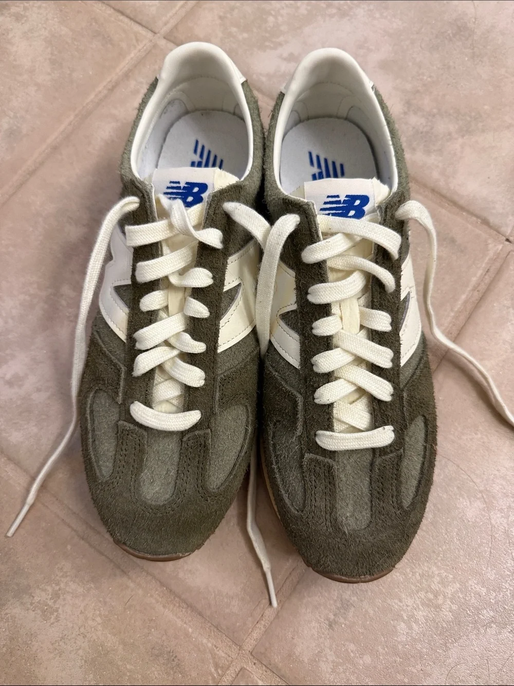 New Balance 471 M 7.5, W 9 Olive Suede & Cream Accent Sneakers